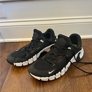 Women’s Nike Metcon 4 size 10.5
